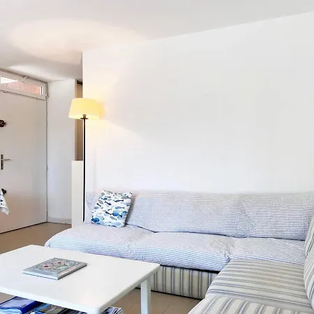 Apartment Le Lavandou, 3 Pieces, 6 Personnes - Fr-1-251-474 Le Lavandou