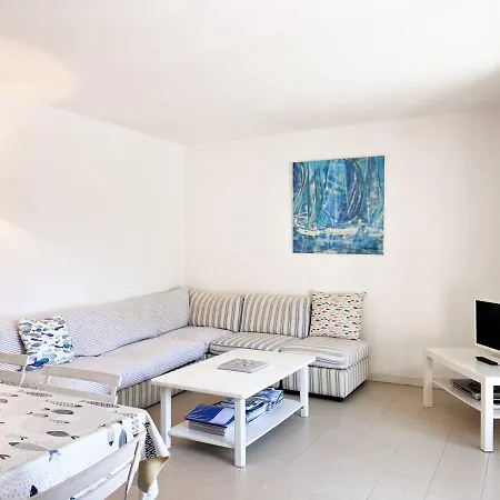 Apartment Le Lavandou, 3 Pieces, 6 Personnes - Fr-1-251-474 Le Lavandou